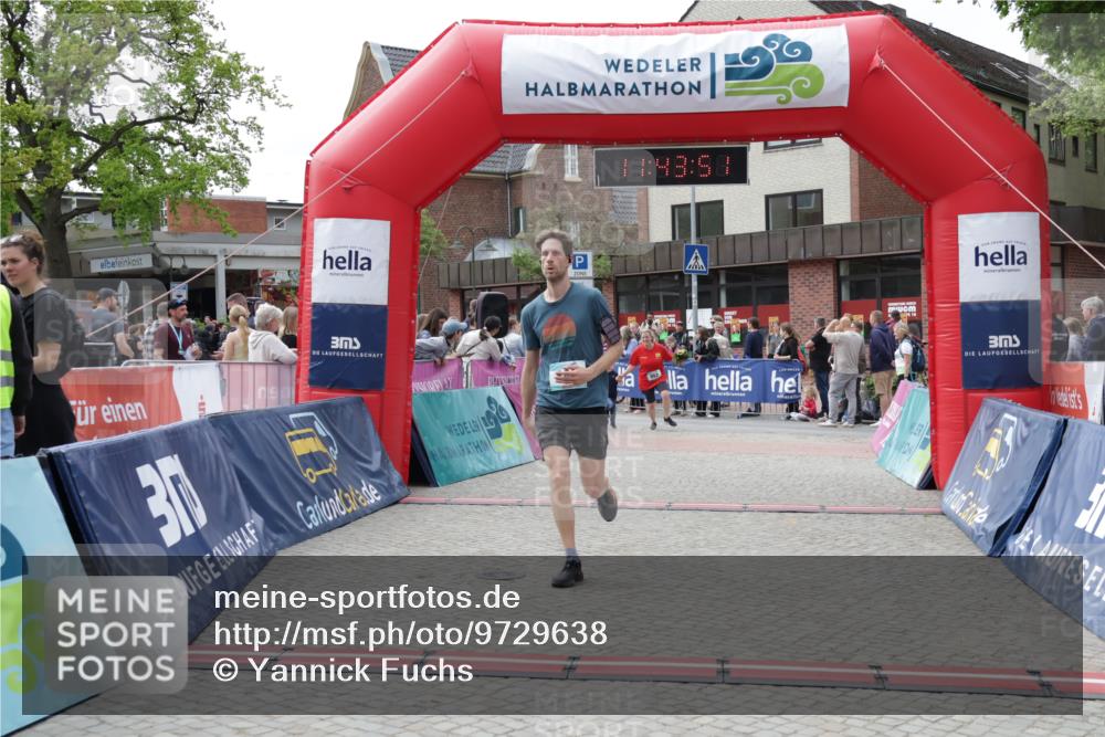 10.05.2026 - 8. Wedeler Halbmarathon Yannick Fuchs http://msf.ph/oto/9729638 10.05.2026 11:43:49 Ziel 952, 2149 meine-sportfotos.de