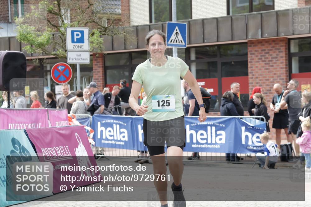 10.05.2026 - 8. Wedeler Halbmarathon Yannick Fuchs http://msf.ph/oto/9729761 10.05.2026 12:15:52 Ziel 125 meine-sportfotos.de
