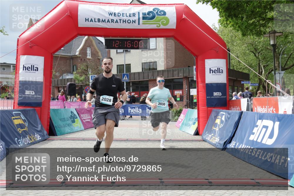 10.05.2026 - 8. Wedeler Halbmarathon Yannick Fuchs http://msf.ph/oto/9729865 10.05.2026 12:15:58 Ziel 125, 2028 meine-sportfotos.de
