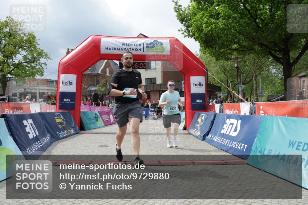 10.05.2026 - 8. Wedeler Halbmarathon Yannick Fuchs http://msf.ph/oto/9729880 10.05.2026 12:15:59 Ziel 176, 510, 2028 meine-sportfotos.de