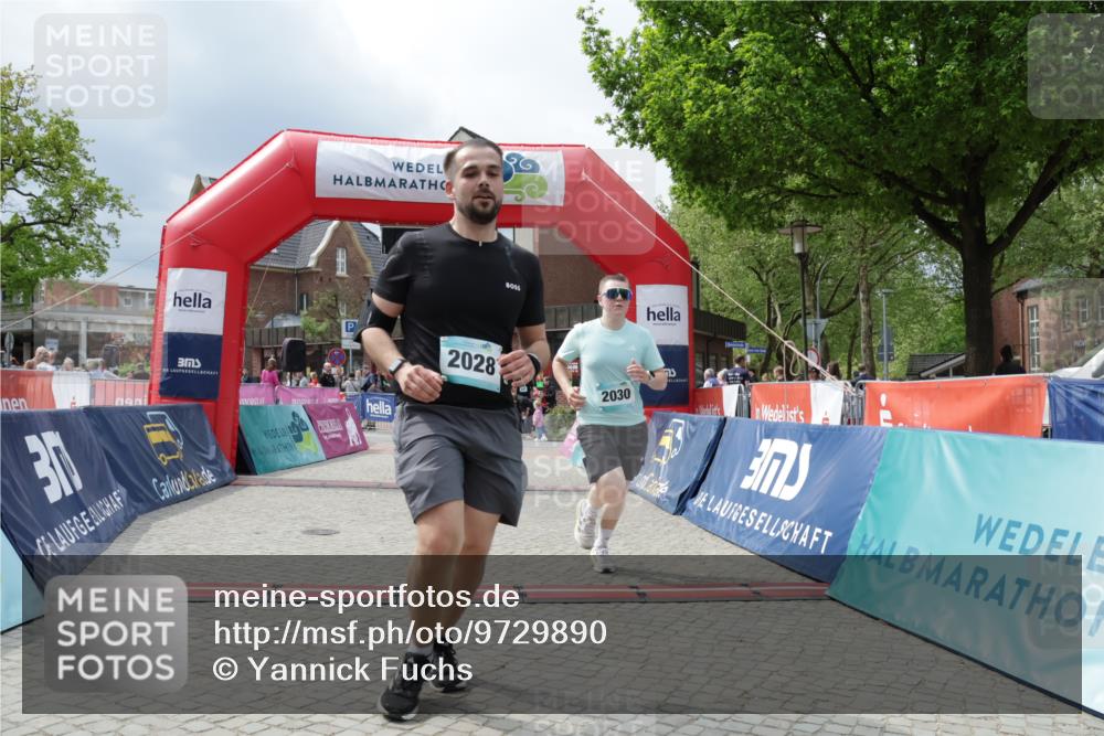 10.05.2026 - 8. Wedeler Halbmarathon Yannick Fuchs http://msf.ph/oto/9729890 10.05.2026 12:15:59 Ziel 176, 510, 2028 meine-sportfotos.de