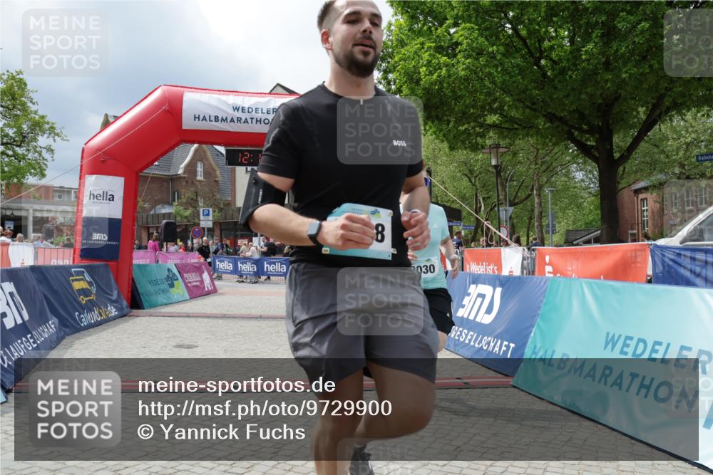 10.05.2026 - 8. Wedeler Halbmarathon Yannick Fuchs http://msf.ph/oto/9729900 10.05.2026 12:15:59 Ziel 176, 510, 2028 meine-sportfotos.de