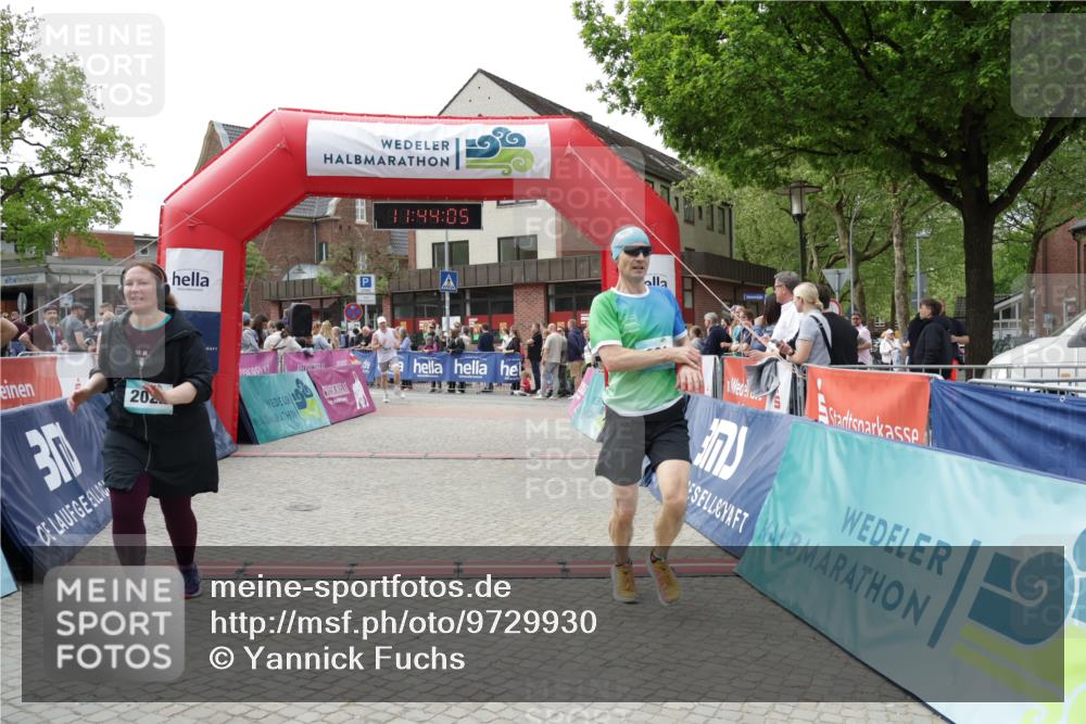 10.05.2026 - 8. Wedeler Halbmarathon Yannick Fuchs http://msf.ph/oto/9729930 10.05.2026 11:44:03 Ziel 921, 1007, 1016, 2022 meine-sportfotos.de