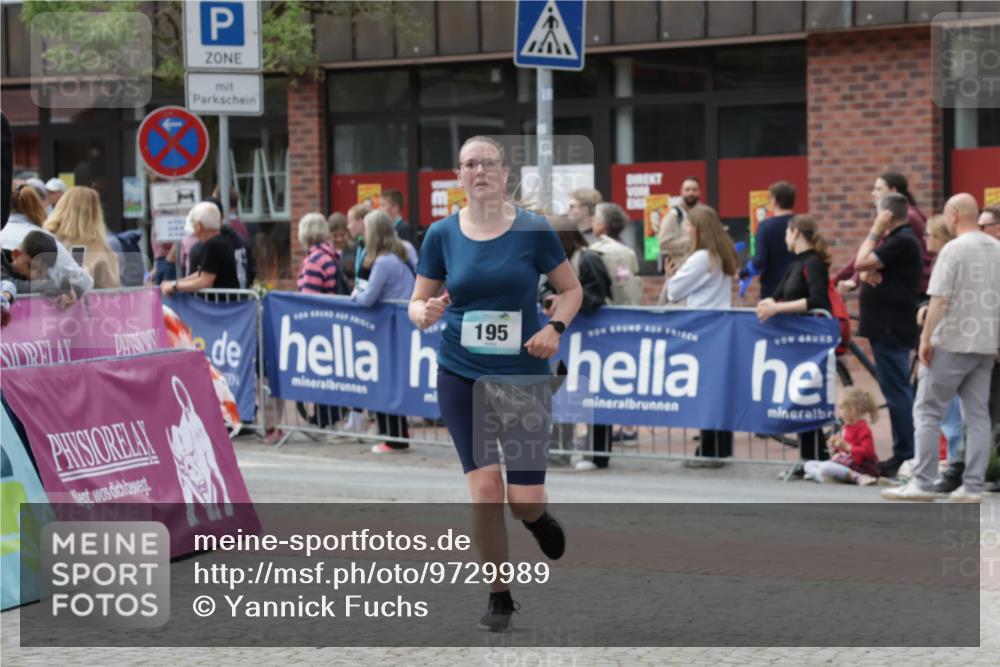 10.05.2026 - 8. Wedeler Halbmarathon Yannick Fuchs http://msf.ph/oto/9729989 10.05.2026 11:44:09 Ziel 195, 1016 meine-sportfotos.de