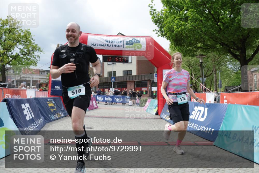 10.05.2026 - 8. Wedeler Halbmarathon Yannick Fuchs http://msf.ph/oto/9729991 10.05.2026 12:16:05 Ziel 176, 510, 951 meine-sportfotos.de
