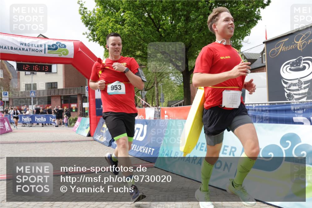 10.05.2026 - 8. Wedeler Halbmarathon Yannick Fuchs http://msf.ph/oto/9730020 10.05.2026 12:16:11 Ziel 102, 951, 953 meine-sportfotos.de
