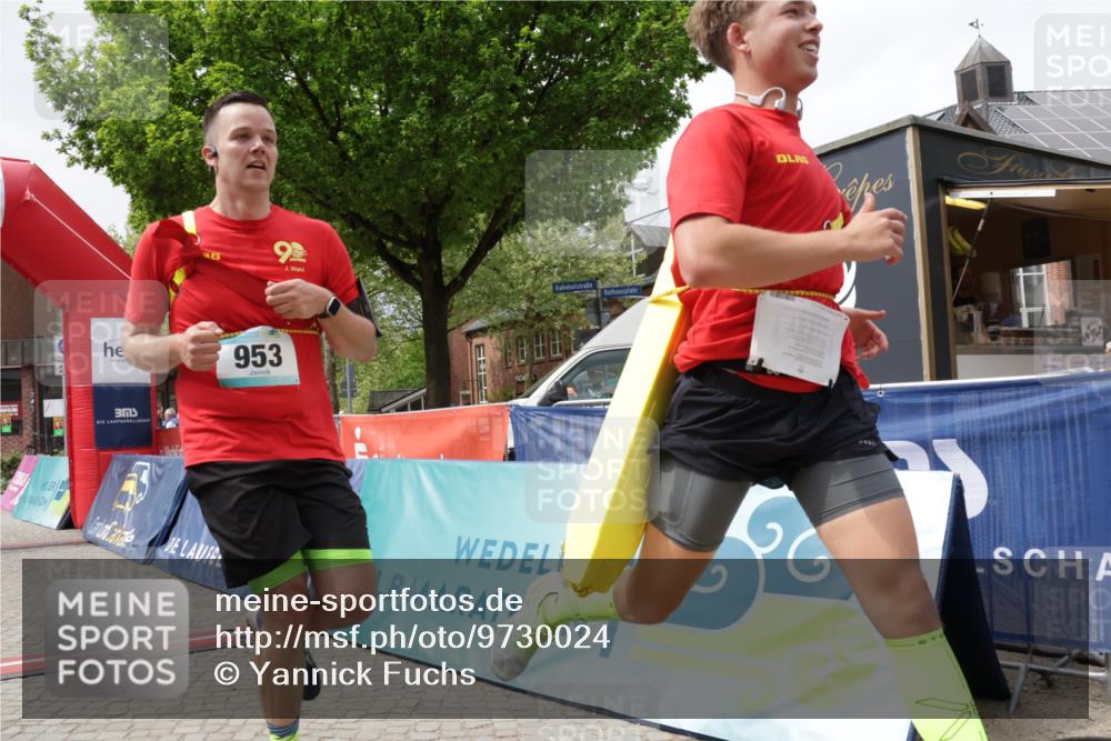 10.05.2026 - 8. Wedeler Halbmarathon Yannick Fuchs http://msf.ph/oto/9730024 10.05.2026 12:16:11 Ziel 102, 951, 953 meine-sportfotos.de