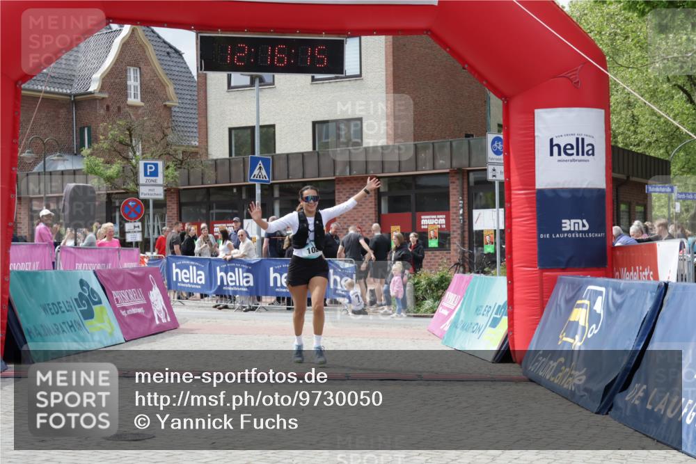 10.05.2026 - 8. Wedeler Halbmarathon Yannick Fuchs http://msf.ph/oto/9730050 10.05.2026 12:16:13 Ziel 57, 102, 951, 953 meine-sportfotos.de