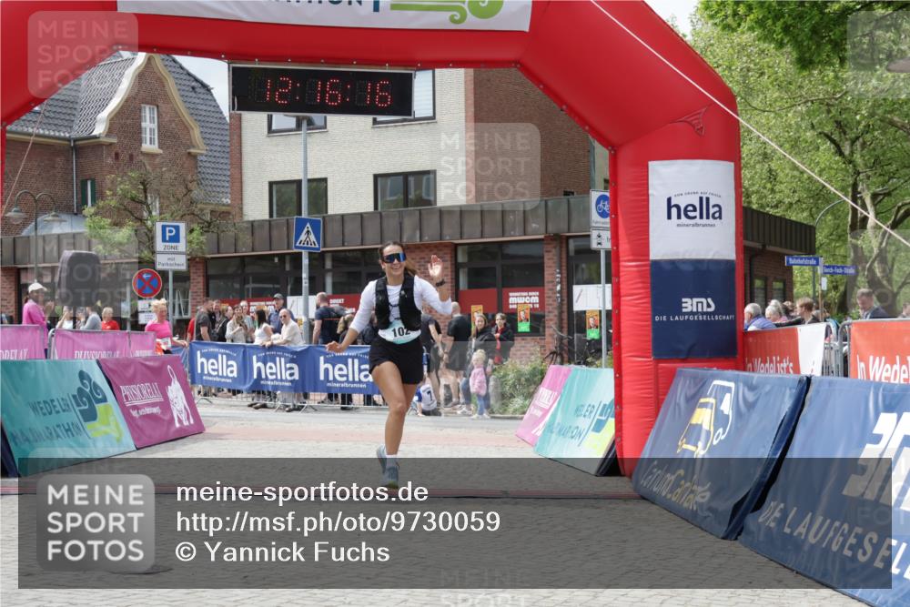 10.05.2026 - 8. Wedeler Halbmarathon Yannick Fuchs http://msf.ph/oto/9730059 10.05.2026 12:16:14 Ziel 57, 102, 951, 953 meine-sportfotos.de