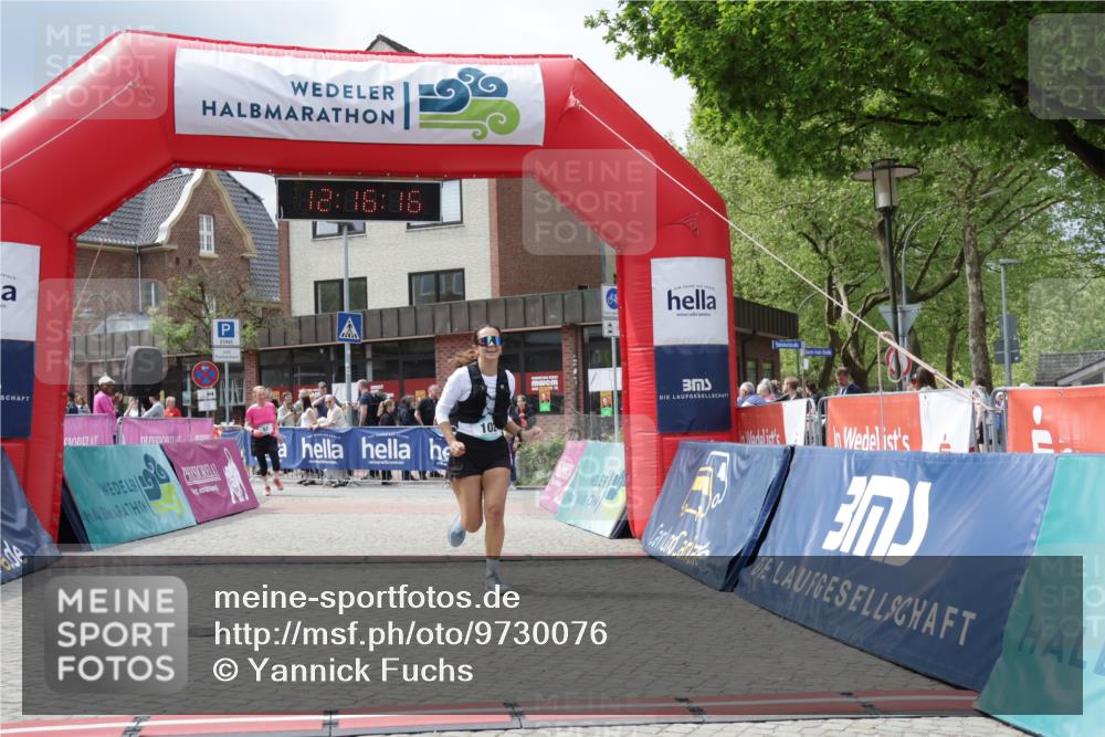 10.05.2026 - 8. Wedeler Halbmarathon Yannick Fuchs http://msf.ph/oto/9730076 10.05.2026 12:16:14 Ziel 57, 102, 951, 953 meine-sportfotos.de