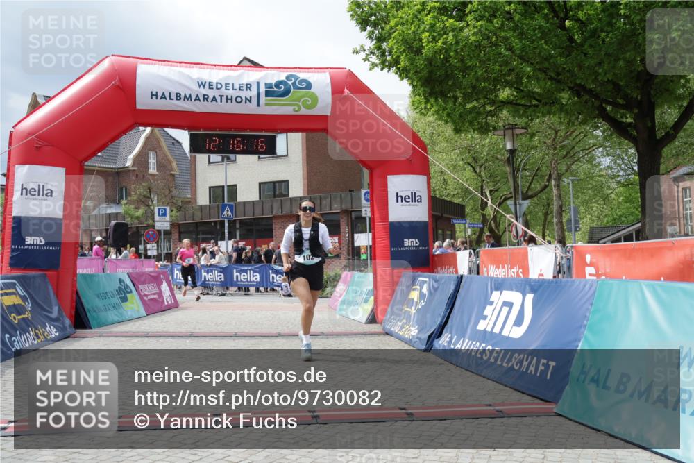 10.05.2026 - 8. Wedeler Halbmarathon Yannick Fuchs http://msf.ph/oto/9730082 10.05.2026 12:16:14 Ziel 57, 102, 951, 953 meine-sportfotos.de
