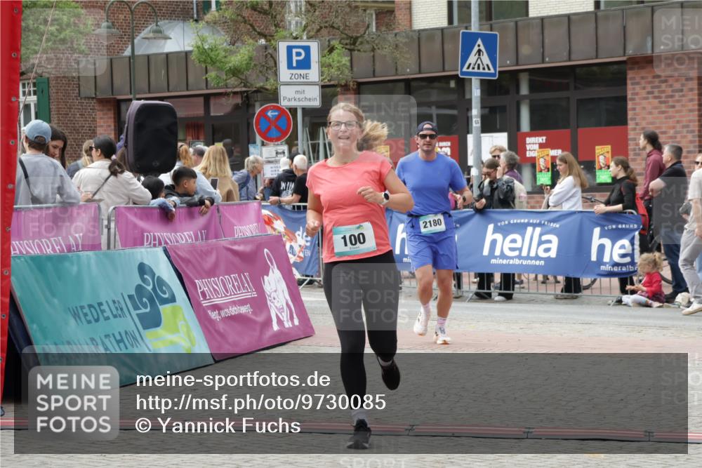 10.05.2026 - 8. Wedeler Halbmarathon Yannick Fuchs http://msf.ph/oto/9730085 10.05.2026 11:44:17 Ziel 100, 258, 2180 meine-sportfotos.de