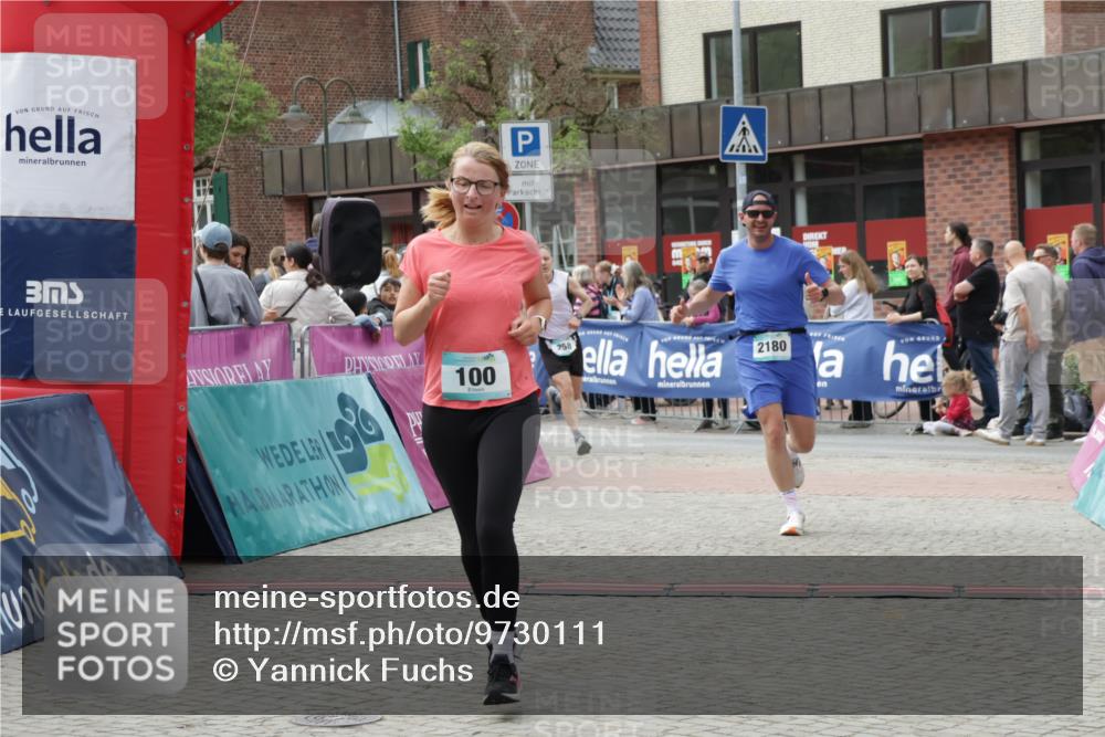 10.05.2026 - 8. Wedeler Halbmarathon Yannick Fuchs http://msf.ph/oto/9730111 10.05.2026 11:44:18 Ziel 100, 258, 2180 meine-sportfotos.de