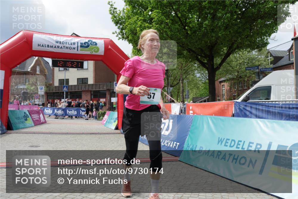 10.05.2026 - 8. Wedeler Halbmarathon Yannick Fuchs http://msf.ph/oto/9730174 10.05.2026 12:16:19 Ziel 57, 102 meine-sportfotos.de