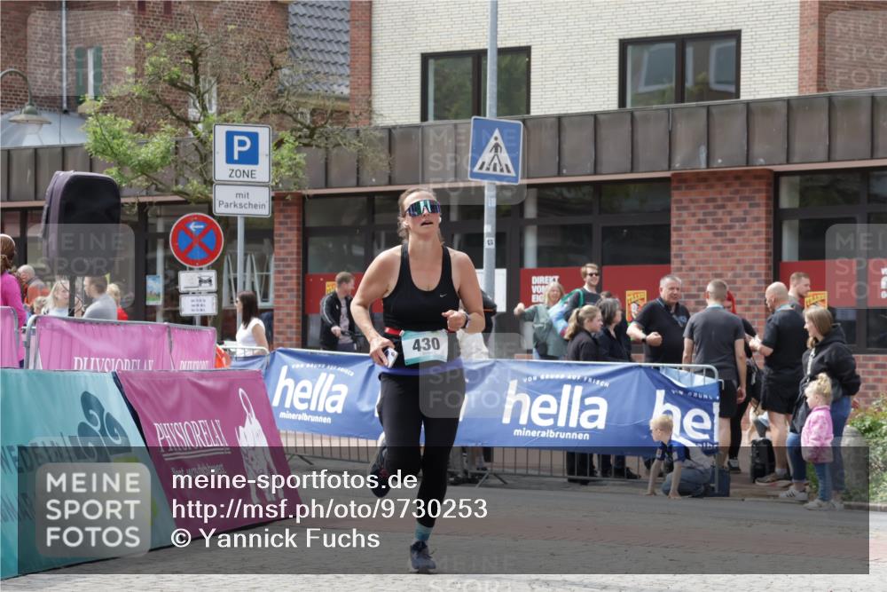 10.05.2026 - 8. Wedeler Halbmarathon Yannick Fuchs http://msf.ph/oto/9730253 10.05.2026 12:16:34 Ziel 430 meine-sportfotos.de