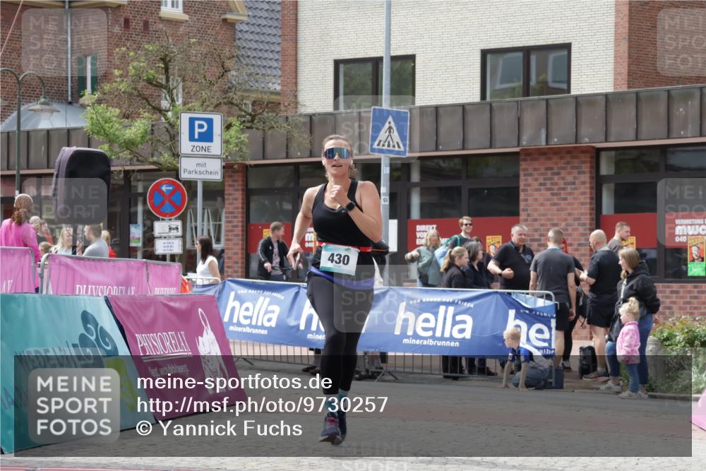 10.05.2026 - 8. Wedeler Halbmarathon Yannick Fuchs http://msf.ph/oto/9730257 10.05.2026 12:16:35 Ziel 430 meine-sportfotos.de