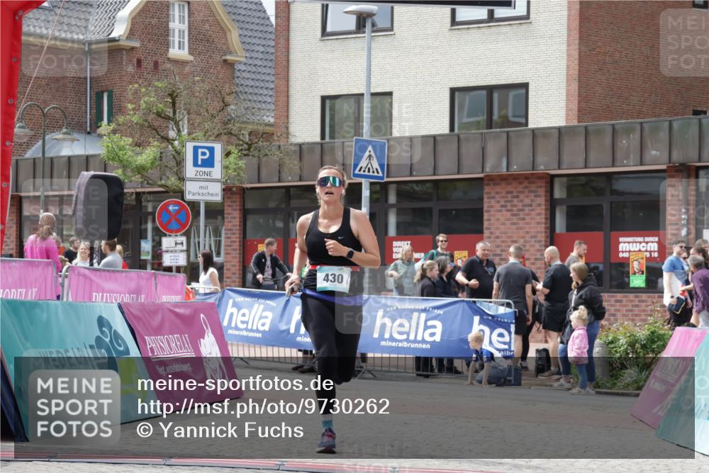 10.05.2026 - 8. Wedeler Halbmarathon Yannick Fuchs http://msf.ph/oto/9730262 10.05.2026 12:16:35 Ziel 430 meine-sportfotos.de