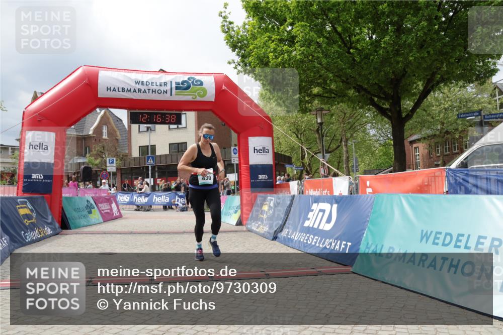 10.05.2026 - 8. Wedeler Halbmarathon Yannick Fuchs http://msf.ph/oto/9730309 10.05.2026 12:16:37 Ziel 416, 430 meine-sportfotos.de
