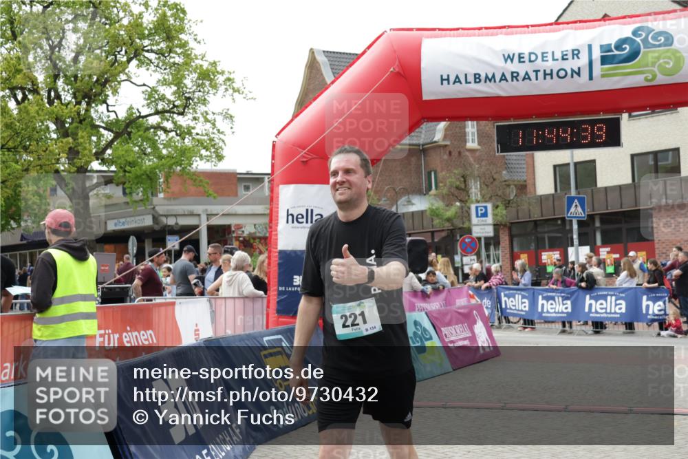 10.05.2026 - 8. Wedeler Halbmarathon Yannick Fuchs http://msf.ph/oto/9730432 10.05.2026 11:44:37 Ziel 221, 778, 907 meine-sportfotos.de