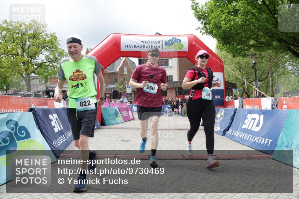 10.05.2026 - 8. Wedeler Halbmarathon Yannick Fuchs http://msf.ph/oto/9730469 10.05.2026 12:16:48 Ziel 58, 260, 497, 732, 822 meine-sportfotos.de