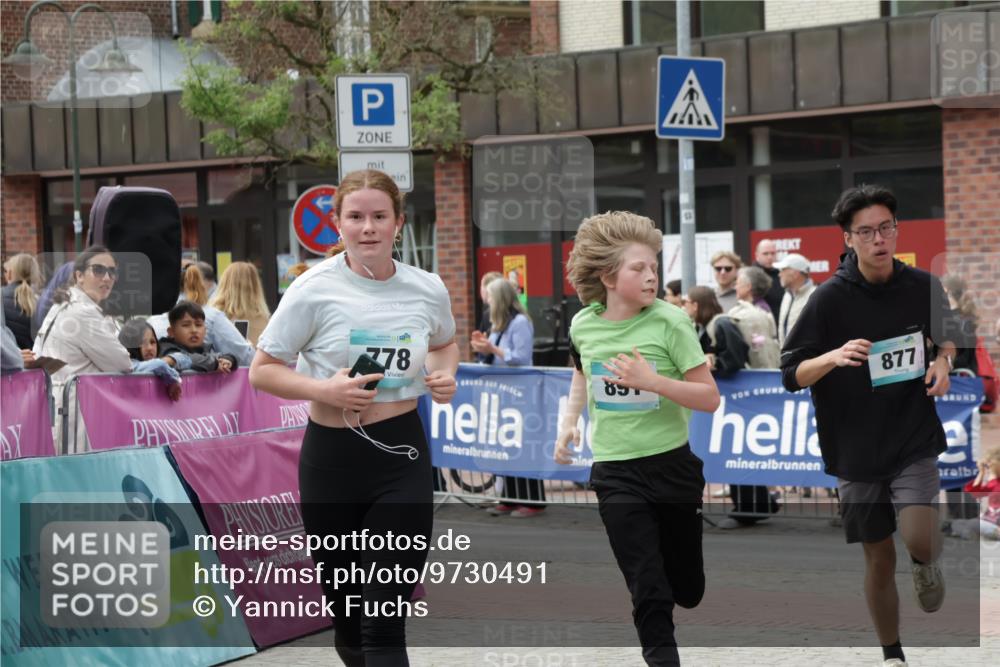 10.05.2026 - 8. Wedeler Halbmarathon Yannick Fuchs http://msf.ph/oto/9730491 10.05.2026 11:44:42 Ziel 778, 877 meine-sportfotos.de