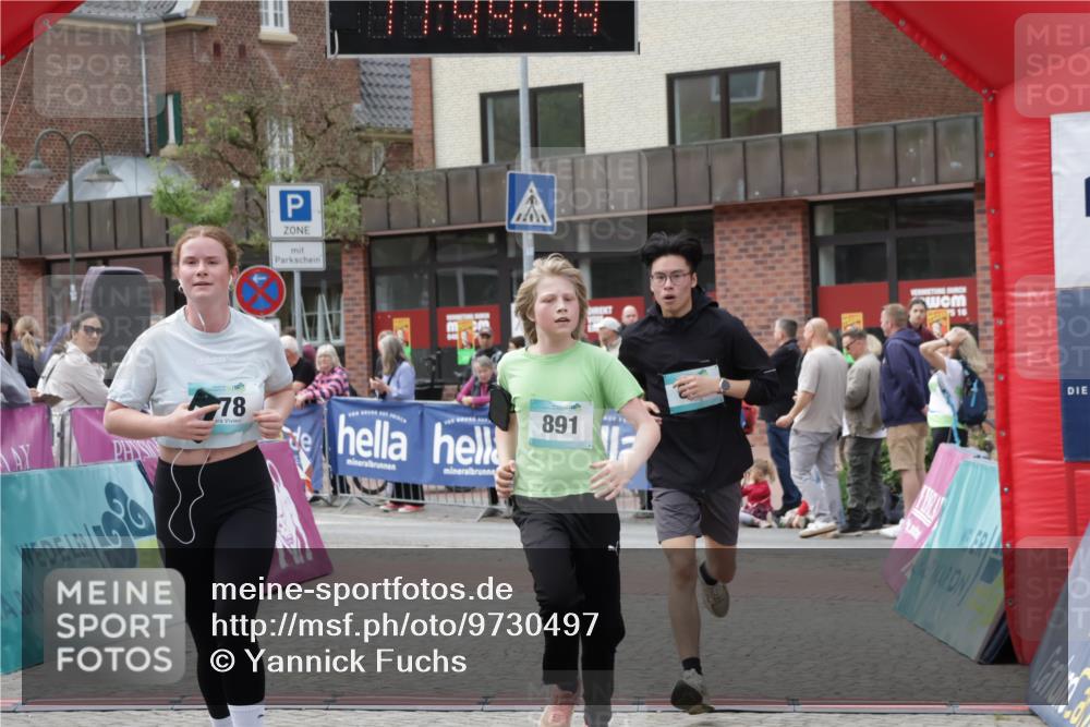 10.05.2026 - 8. Wedeler Halbmarathon Yannick Fuchs http://msf.ph/oto/9730497 10.05.2026 11:44:42 Ziel 778, 877 meine-sportfotos.de