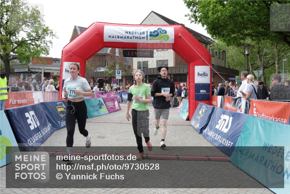 10.05.2026 - 8. Wedeler Halbmarathon Yannick Fuchs http://msf.ph/oto/9730528 10.05.2026 11:44:43 Ziel 778, 877 meine-sportfotos.de
