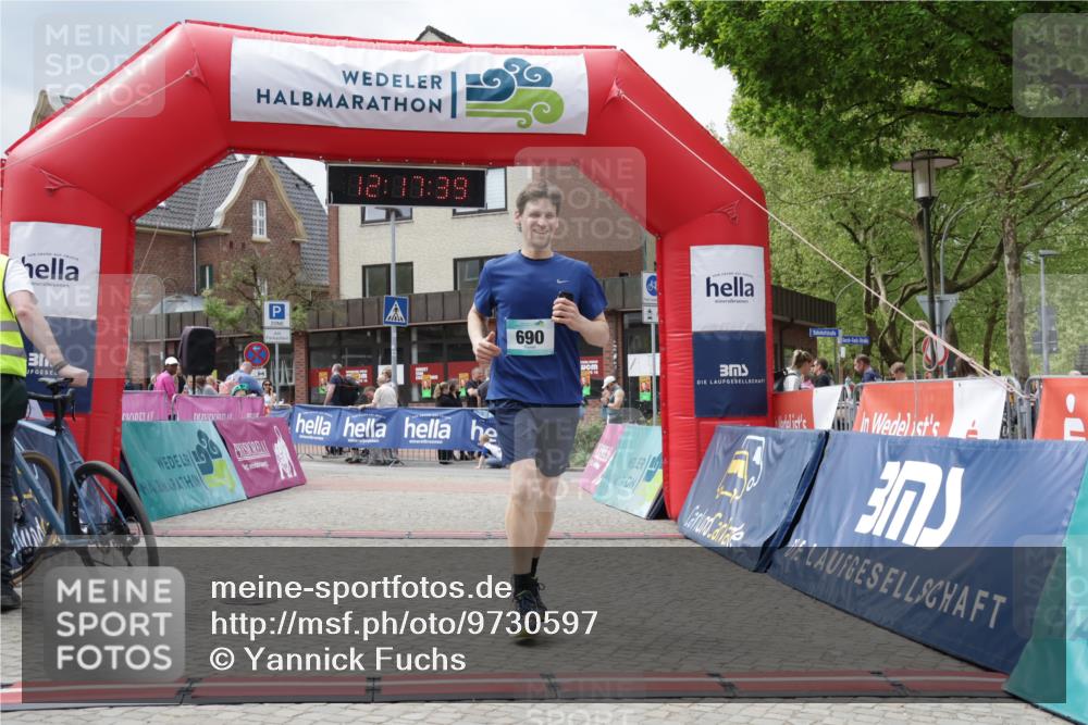 10.05.2026 - 8. Wedeler Halbmarathon Yannick Fuchs http://msf.ph/oto/9730597 10.05.2026 12:17:37 Ziel 563, 690 meine-sportfotos.de
