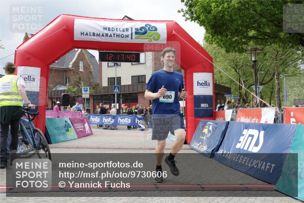 10.05.2026 - 8. Wedeler Halbmarathon Yannick Fuchs http://msf.ph/oto/9730606 10.05.2026 12:17:38 Ziel 563, 690 meine-sportfotos.de