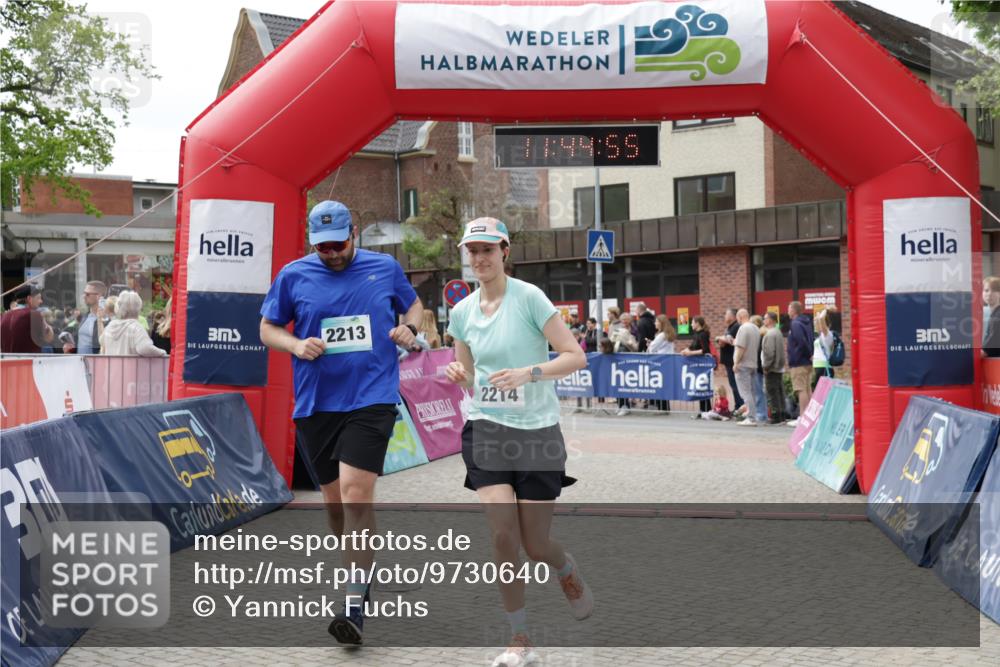 10.05.2026 - 8. Wedeler Halbmarathon Yannick Fuchs http://msf.ph/oto/9730640 10.05.2026 11:44:53 Ziel 189, 2213, 2214 meine-sportfotos.de