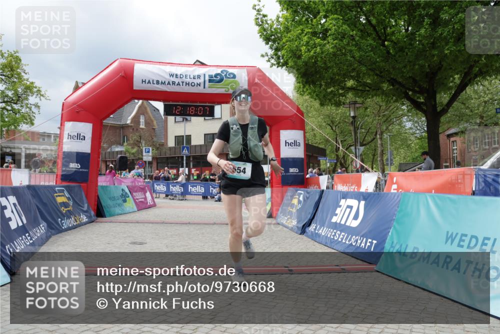 10.05.2026 - 8. Wedeler Halbmarathon Yannick Fuchs http://msf.ph/oto/9730668 10.05.2026 12:18:05 Ziel 554, 685 meine-sportfotos.de