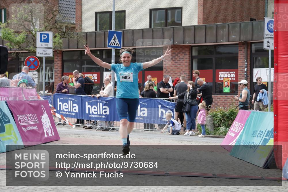 10.05.2026 - 8. Wedeler Halbmarathon Yannick Fuchs http://msf.ph/oto/9730684 10.05.2026 12:18:08 Ziel 554, 685 meine-sportfotos.de