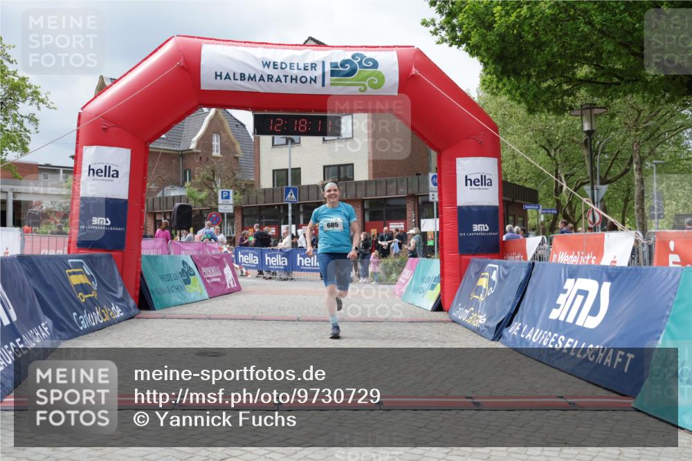 10.05.2026 - 8. Wedeler Halbmarathon Yannick Fuchs http://msf.ph/oto/9730729 10.05.2026 12:18:10 Ziel 554, 685, 2055 meine-sportfotos.de