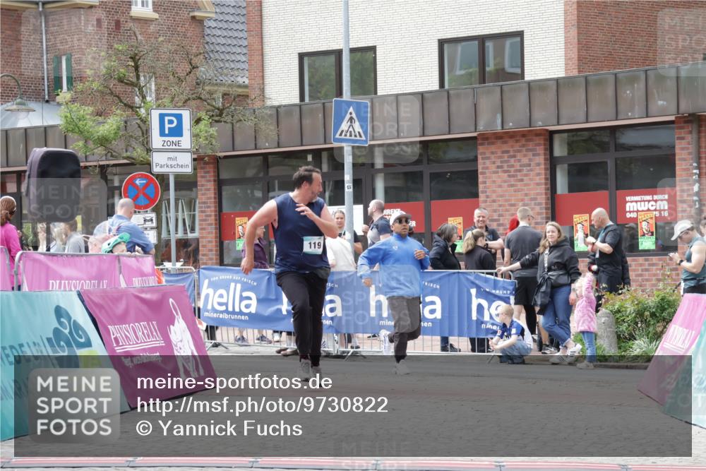 10.05.2026 - 8. Wedeler Halbmarathon Yannick Fuchs http://msf.ph/oto/9730822 10.05.2026 12:18:20 Ziel 119, 2055 meine-sportfotos.de