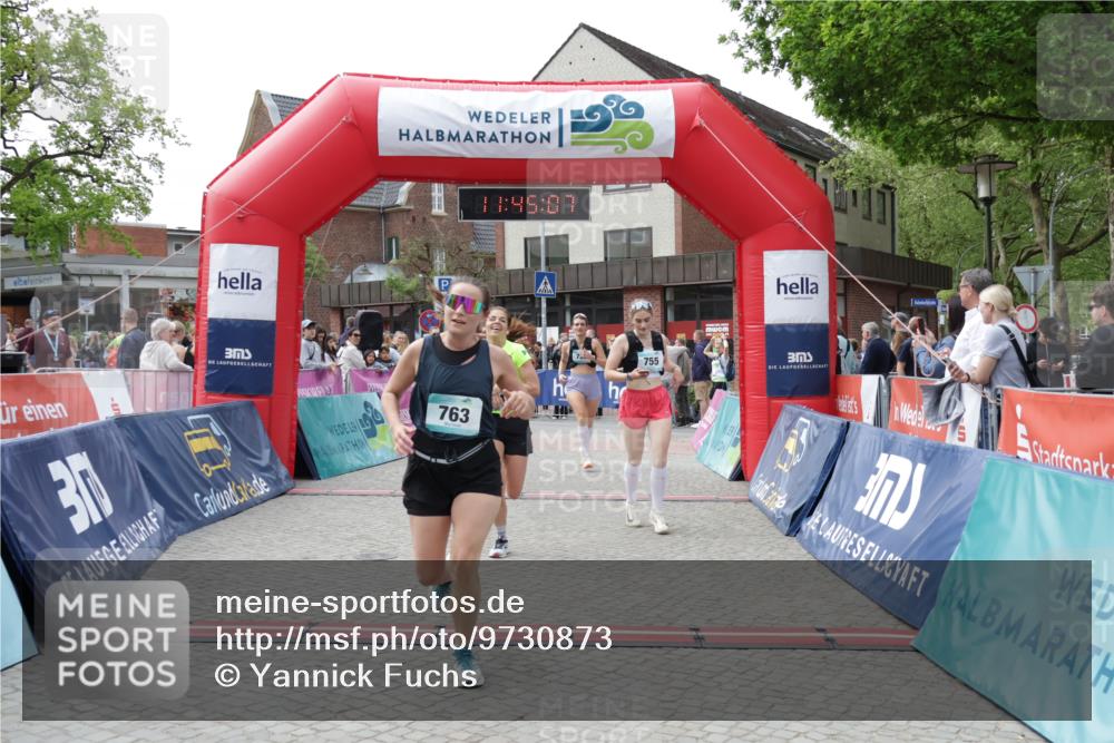 10.05.2026 - 8. Wedeler Halbmarathon Yannick Fuchs http://msf.ph/oto/9730873 10.05.2026 11:45:06 Ziel 233, 755, 756, 763, 1047 meine-sportfotos.de