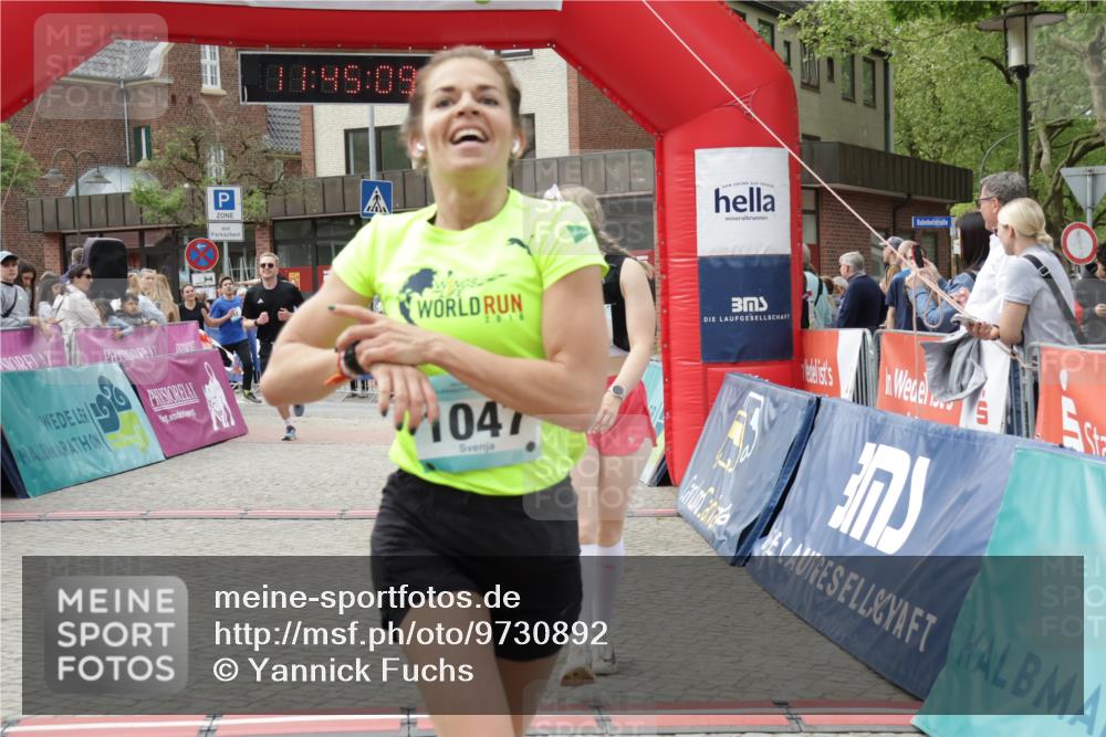 10.05.2026 - 8. Wedeler Halbmarathon Yannick Fuchs http://msf.ph/oto/9730892 10.05.2026 11:45:07 Ziel 52, 233, 749, 755, 756, 763, 917, 1047 meine-sportfotos.de