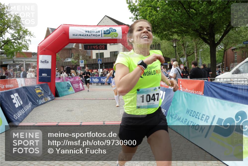10.05.2026 - 8. Wedeler Halbmarathon Yannick Fuchs http://msf.ph/oto/9730900 10.05.2026 11:45:07 Ziel 52, 233, 749, 755, 756, 763, 917, 1047 meine-sportfotos.de
