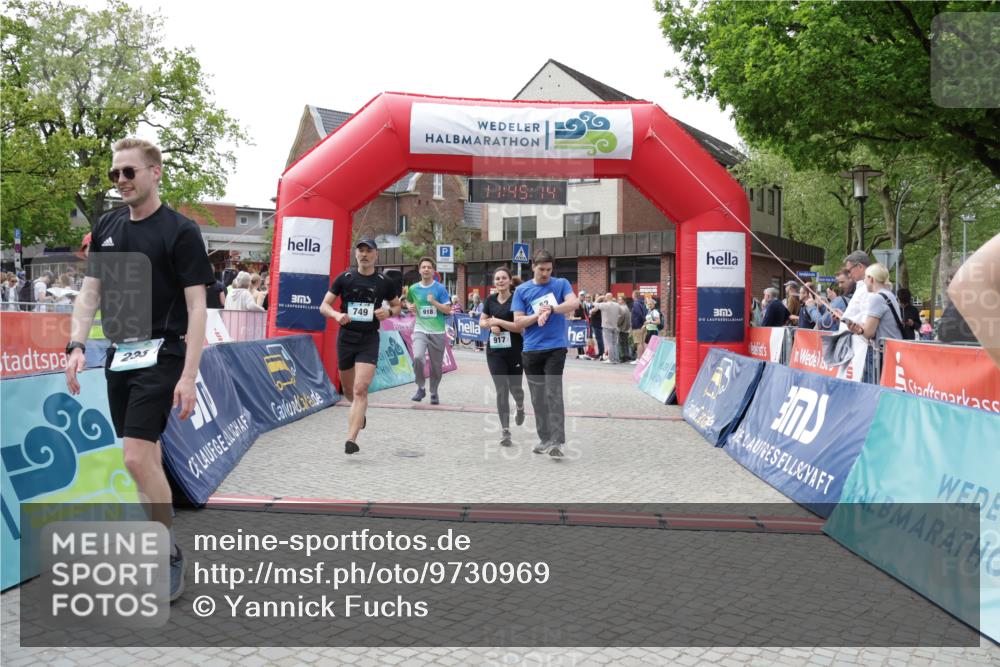 10.05.2026 - 8. Wedeler Halbmarathon Yannick Fuchs http://msf.ph/oto/9730969 10.05.2026 11:45:12 Ziel 52, 233, 749, 756, 917, 918 meine-sportfotos.de