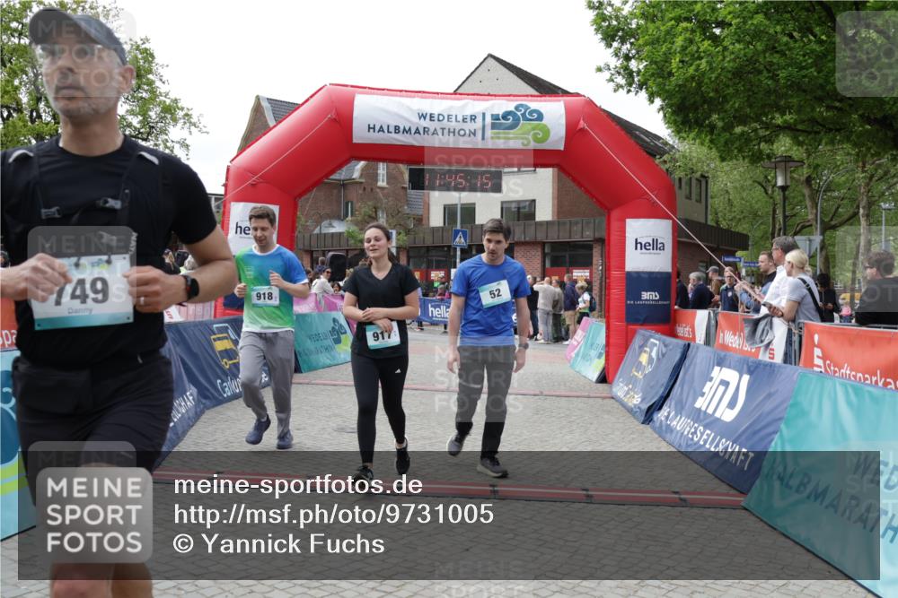 10.05.2026 - 8. Wedeler Halbmarathon Yannick Fuchs http://msf.ph/oto/9731005 10.05.2026 11:45:13 Ziel 52, 233, 749, 756, 917, 918 meine-sportfotos.de