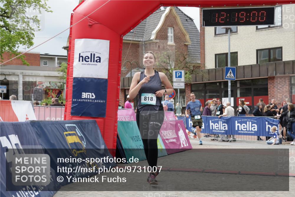 10.05.2026 - 8. Wedeler Halbmarathon Yannick Fuchs http://msf.ph/oto/9731007 10.05.2026 12:18:58 Ziel 3, 818 meine-sportfotos.de
