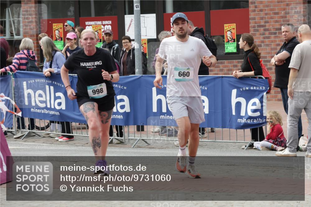 10.05.2026 - 8. Wedeler Halbmarathon Yannick Fuchs http://msf.ph/oto/9731060 10.05.2026 11:45:18 Ziel 660, 918, 998 meine-sportfotos.de