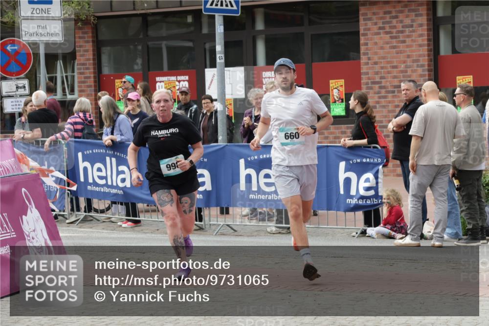 10.05.2026 - 8. Wedeler Halbmarathon Yannick Fuchs http://msf.ph/oto/9731065 10.05.2026 11:45:18 Ziel 660, 918, 998 meine-sportfotos.de