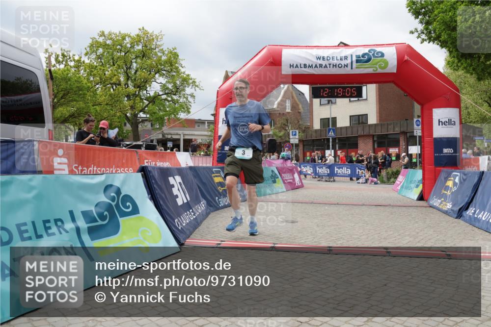 10.05.2026 - 8. Wedeler Halbmarathon Yannick Fuchs http://msf.ph/oto/9731090 10.05.2026 12:19:03 Ziel 3, 818 meine-sportfotos.de