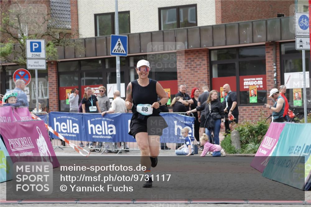 10.05.2026 - 8. Wedeler Halbmarathon Yannick Fuchs http://msf.ph/oto/9731117 10.05.2026 12:19:09 Ziel 88 meine-sportfotos.de