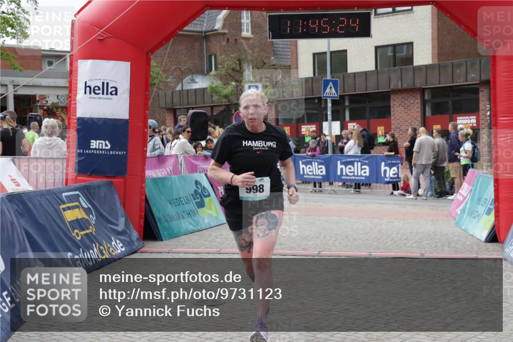 10.05.2026 - 8. Wedeler Halbmarathon Yannick Fuchs http://msf.ph/oto/9731123 10.05.2026 11:45:22 Ziel 660, 998 meine-sportfotos.de