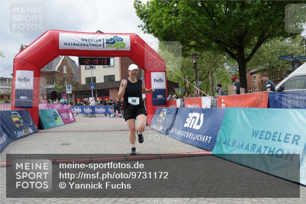 10.05.2026 - 8. Wedeler Halbmarathon Yannick Fuchs http://msf.ph/oto/9731172 10.05.2026 12:19:11 Ziel 88 meine-sportfotos.de