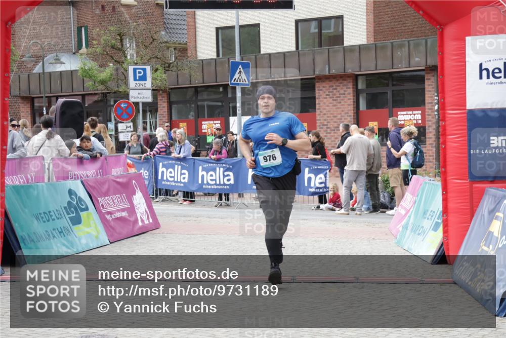 10.05.2026 - 8. Wedeler Halbmarathon Yannick Fuchs http://msf.ph/oto/9731189 10.05.2026 11:45:29 Ziel 976 meine-sportfotos.de