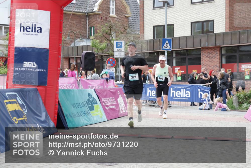 10.05.2026 - 8. Wedeler Halbmarathon Yannick Fuchs http://msf.ph/oto/9731220 10.05.2026 12:19:24 Ziel 321, 708 meine-sportfotos.de