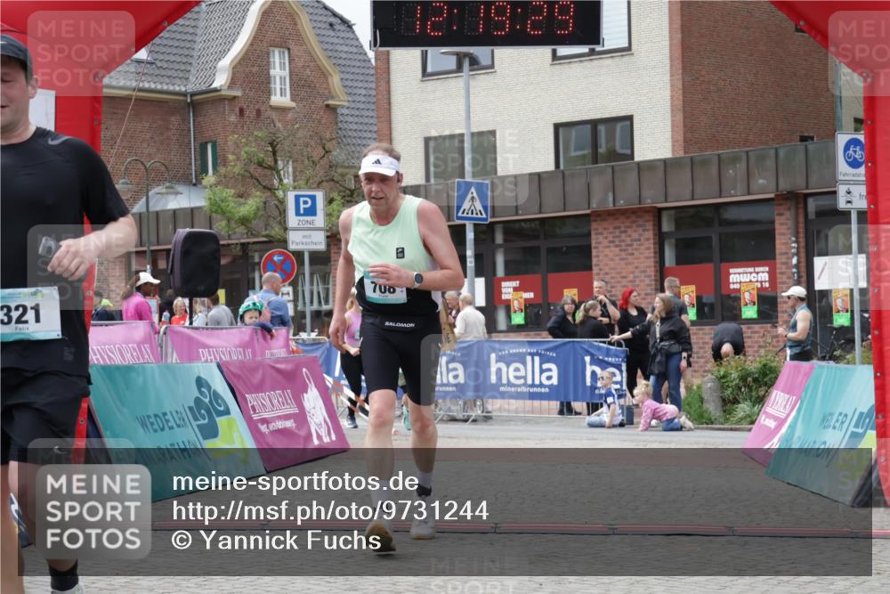 10.05.2026 - 8. Wedeler Halbmarathon Yannick Fuchs http://msf.ph/oto/9731244 10.05.2026 12:19:27 Ziel 242, 321, 708 meine-sportfotos.de