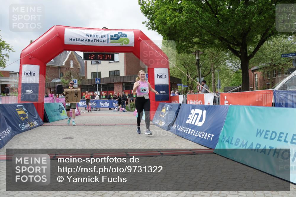 10.05.2026 - 8. Wedeler Halbmarathon Yannick Fuchs http://msf.ph/oto/9731322 10.05.2026 12:19:32 Ziel 242, 358, 708, 2012 meine-sportfotos.de
